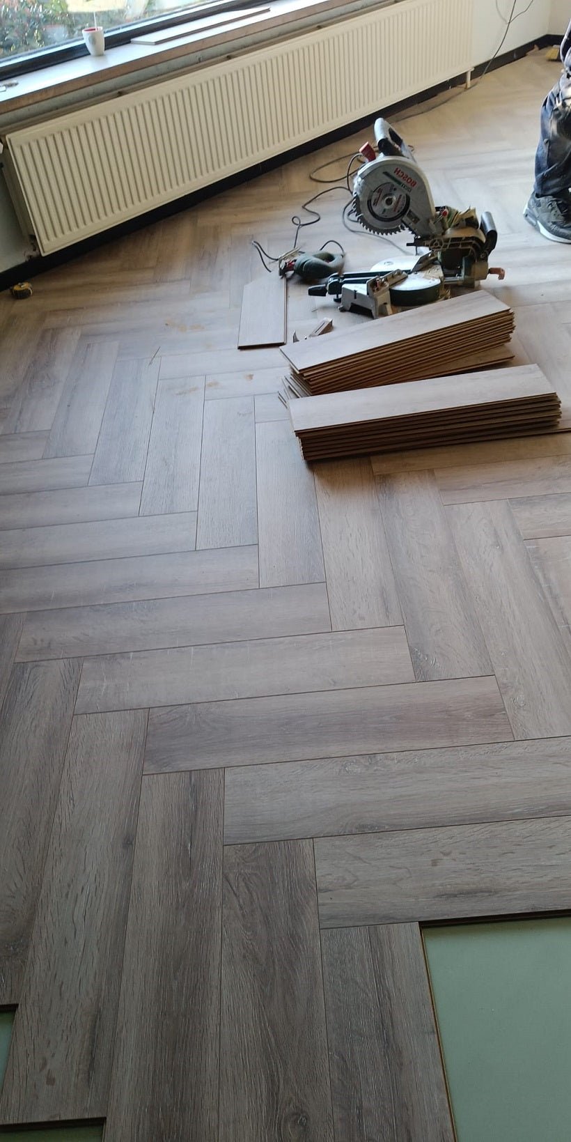 Floer Visgraat Laminaat Gerookt Wit Eiken Fastclick 1607 - Solza.nl
