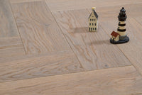 Floer Visgraat Parket Rustiek Eiken Multiplank Gerookt, Geborsteld & Wit Geolied FLR-4015 - Solza.nl